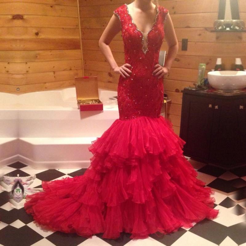 2016 Sparkly Red Lace Bedaded Mermaid Prom Dresses with Cap Sleeves Sweep Train Tiered Tulle Evening Dresses Sexy Party Gowns, Royal blue
2016 Sparkly Red Lace Bedaded Mermaid Prom Dresses with Cap Sleeves Sweep Train Tiered Tulle Evening Dresses Sexy Party Gowns, Royal blue