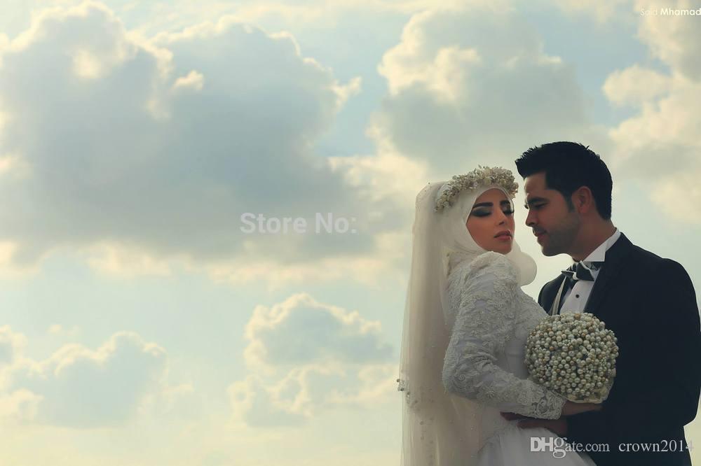 Long Sleeves Arabic Hijab Muslim Wedding Dress High Neck with Beaded Pearls Custom Made Romantic Appliques Lace White Bridal Gowns