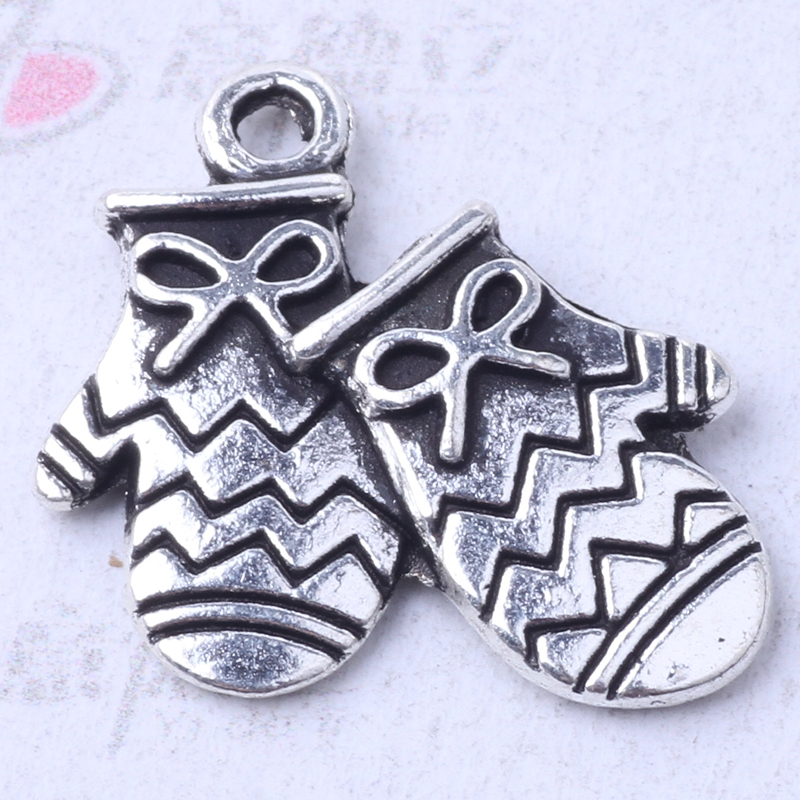 Gloves Pendant Fit Bracelets or Necklace Retro antique Silver/bronze Charms DIY Jewelry 300pcs/lot 3054z, Bronze;silver
Gloves Pendant Fit Bracelets or Necklace Retro antique Silver/bronze Charms DIY Jewelry 300pcs/lot 3054z, Bronze;silver