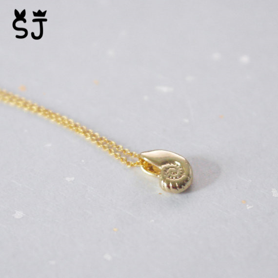30PCS Cute 3D Seashell Necklace Conch Sea Shell Necklaces Ariel Voice Ocean Beach Spiral Swirl Sea Snail Jewelry