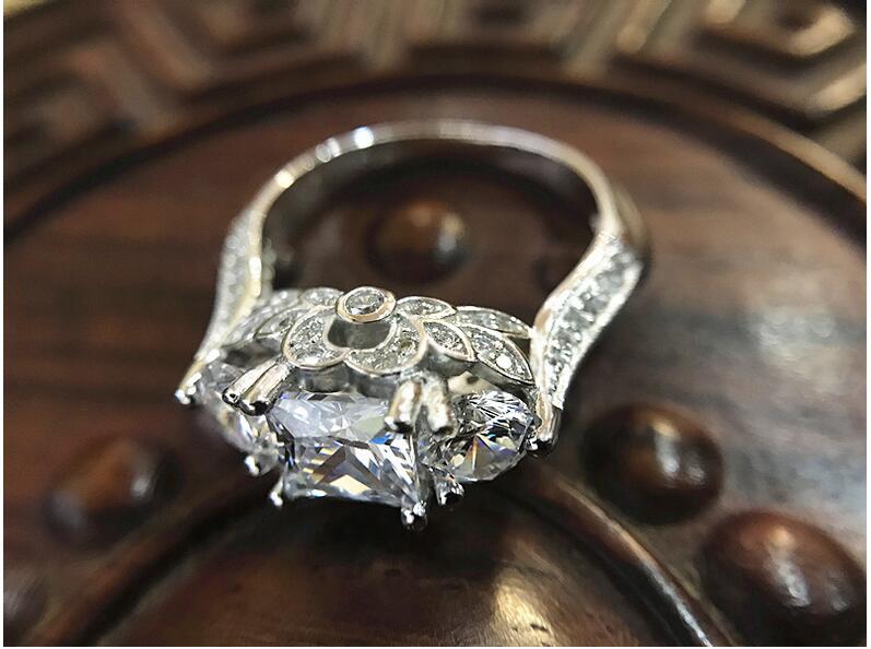 Wholesale Women Fashion Jewelry 925 Sterling Silver Three Stone Princess Cut White Topaz CZ Diamond Gemstones Engagement Band Ring Size 4-10