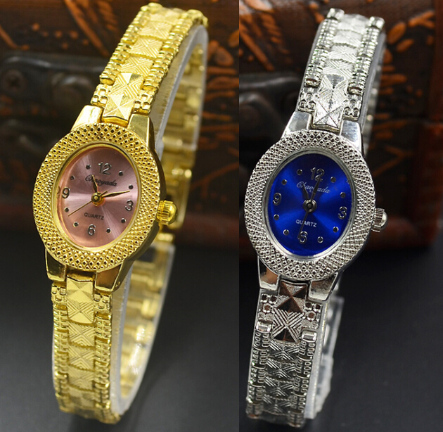 Fashion Chaoyada elegant Women girl Oval dial quartz Small and exquisite silver gold Metal steel strap Bracelet wrist watch 702, Gold white
Fashion Chaoyada elegant Women girl Oval dial quartz Small and exquisite silver gold Metal steel strap Bracelet wrist watch 702, Gold white