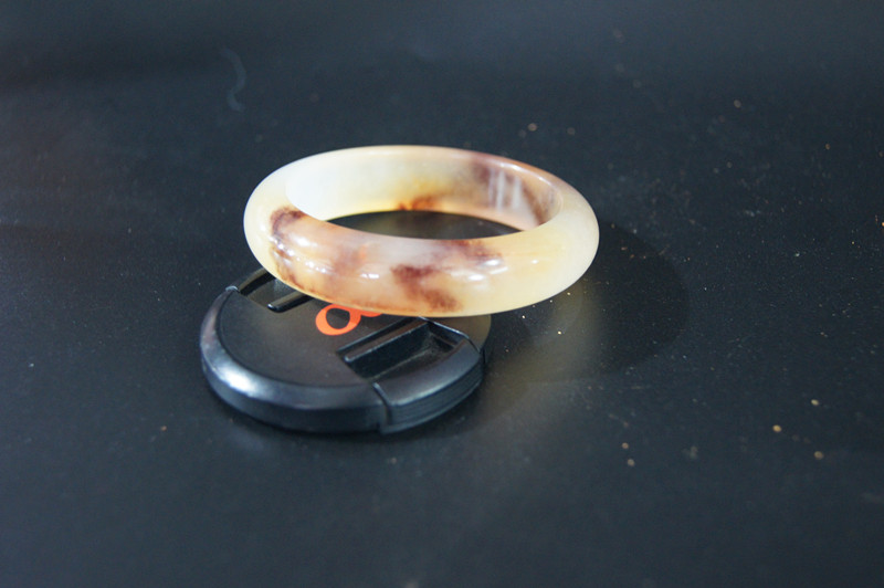 Handmade natural white jade (quartz rock jade) float miso purple bracelet, beauty's first choice