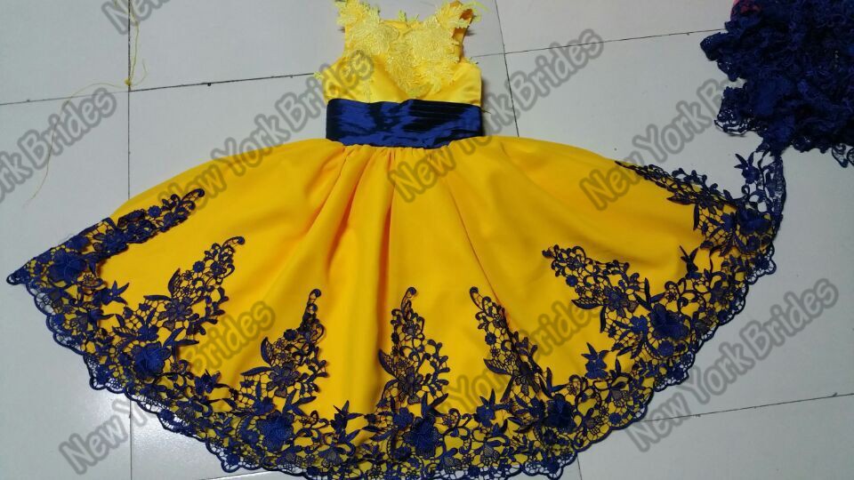 2022 Yellow Ball Gown Flower Girl Dresses Lace Appliques Floor Length Puffy First Communion Dress For Girls Pageant Dress Real Photos
