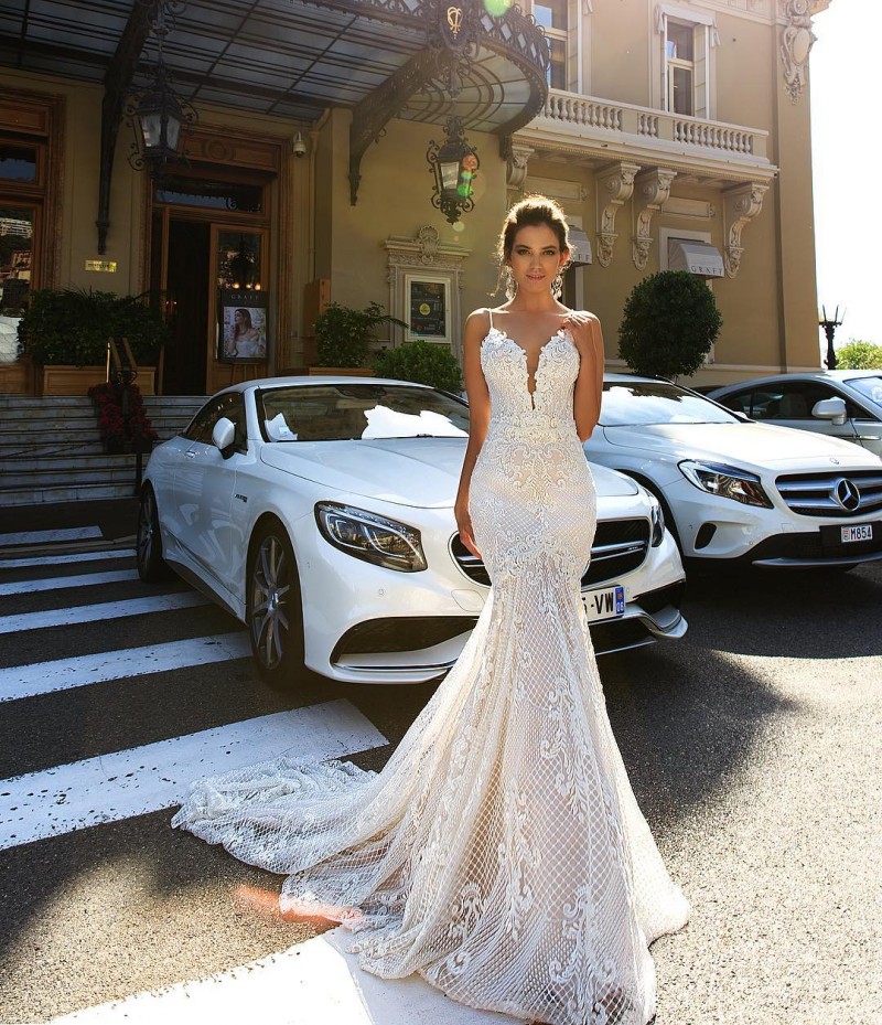 High Quality Mermaid Wedding Dress Saudi Arabia Dubai V Neck Sleeveless Full Lace Appliqued Spaghetti Sweep Train Sheer Beach Bridal Gowns