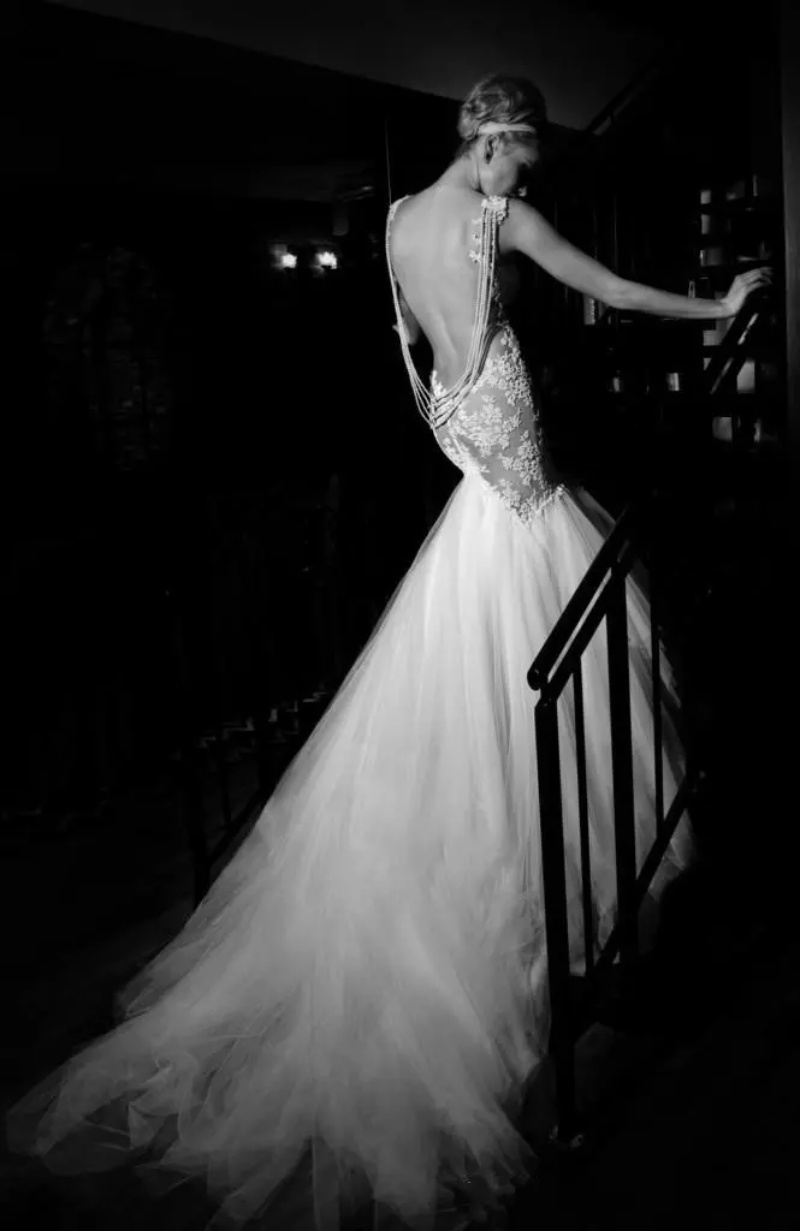 Elegant Mermaid Wedding Dress Sexy V Neck High Quality Lace Applique Backless Beading Custom Made Floor Length Wedding Dresses