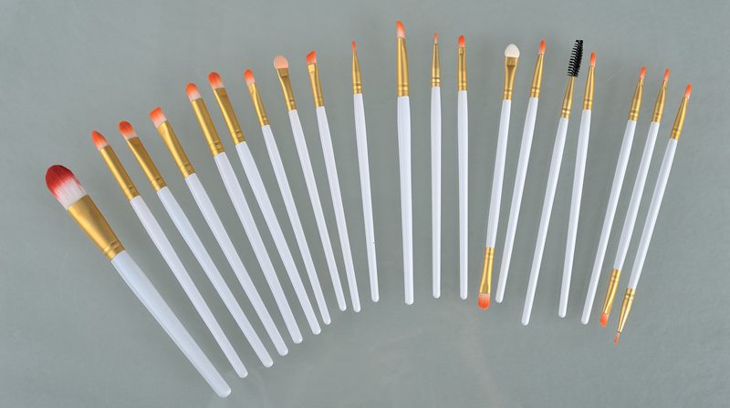 20 Pcs set 4 colors Makeup Brushes Set Eyeshadow Eyeliner Lip Brush Tool Brand Make Up Brushes pincel maquiagem with DHL free