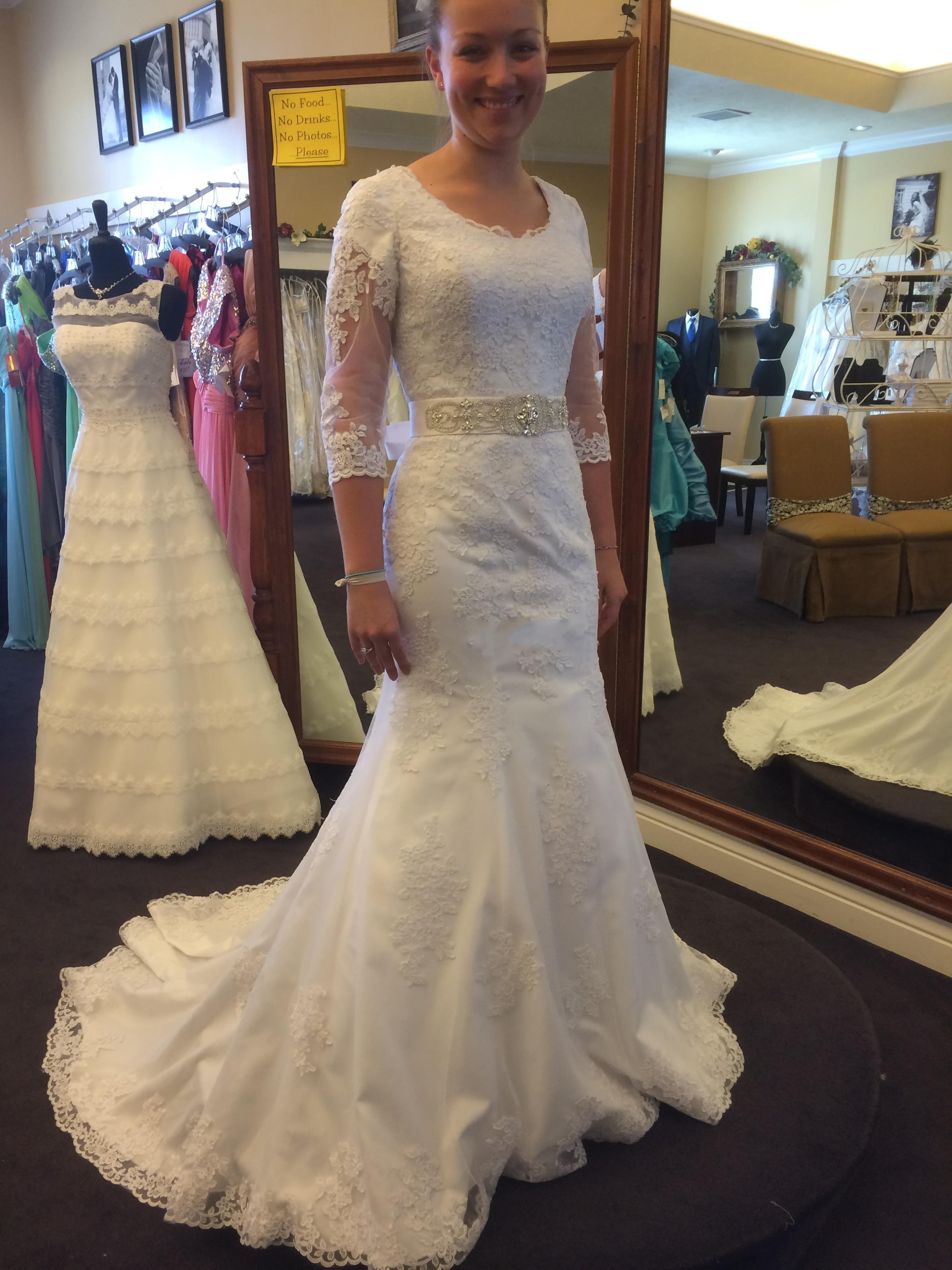 White Mermaid Dresses Vintage 3/4 Long Sleeves Scoop Beaded Sash Wedding Gowns Sweep Train Lace Appliques Bridal Dress Yo24 0510