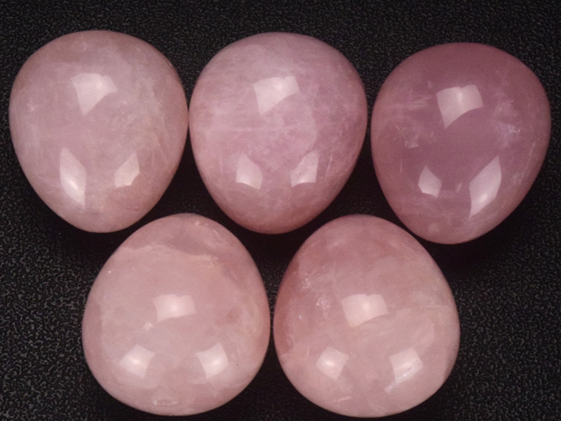 1pcs/lot Free Shipping Undrilled Natural Rose Quartz Yoni egg Jade egg Pelvic Kegel Exercise Vaginal Tightening Sphere