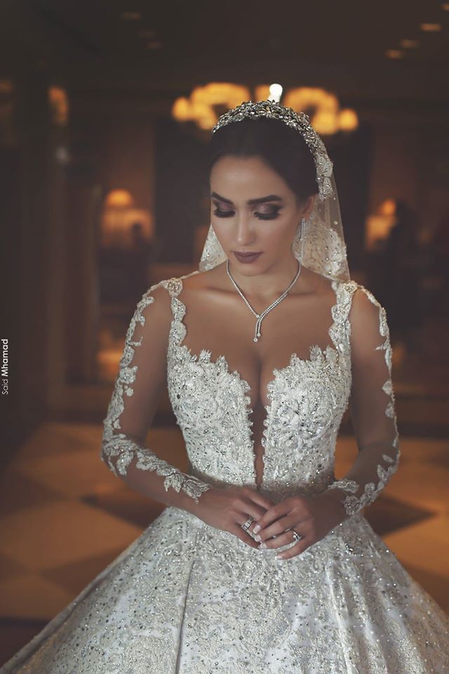 Luxury Bridal Ball Gowns Beaded Appliques Jewel Neckline Floor Length Wedding Dresses Custom Made Robe de mariée