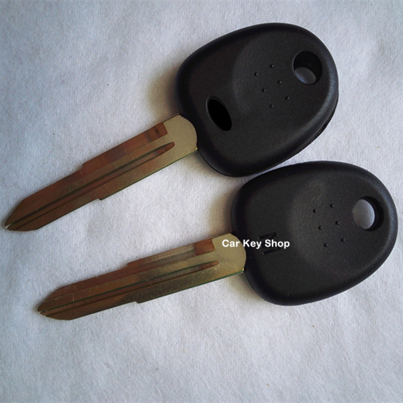 Top Quality For Hyundai Santa Fe Sonata Transponder Key Shell HYN7 Right Blade Replacement Key Cover Blanks For Hyundai, Black
Top Quality For Hyundai Santa Fe Sonata Transponder Key Shell HYN7 Right Blade Replacement Key Cover Blanks For Hyundai, Black