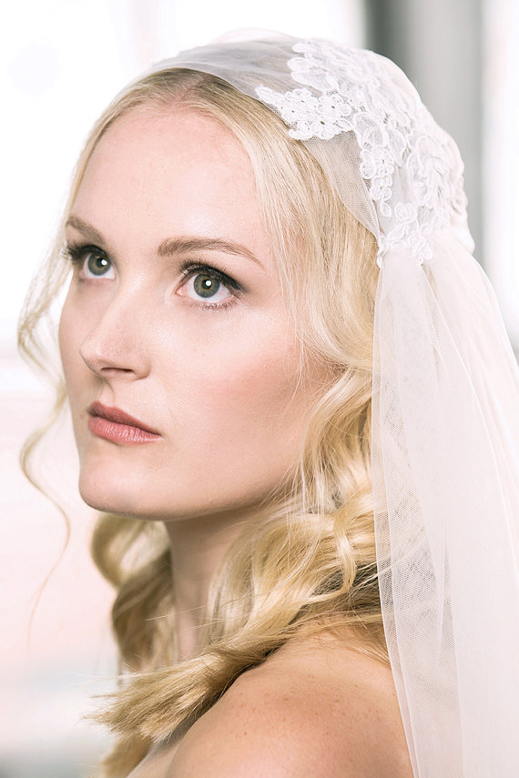 Hight Quality Best Sale Romantic Fingertip White Ivory With Sequined Bridal Head Pieces For Wedding Dresses