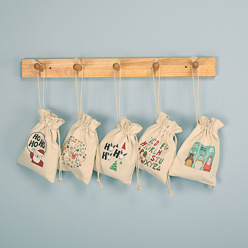 DHL FREE 2017 Christmas Canvas Santa Claus Drawstring Bag Christmas Gifts Sack Bags Candies Jewelry Holders 100pcs