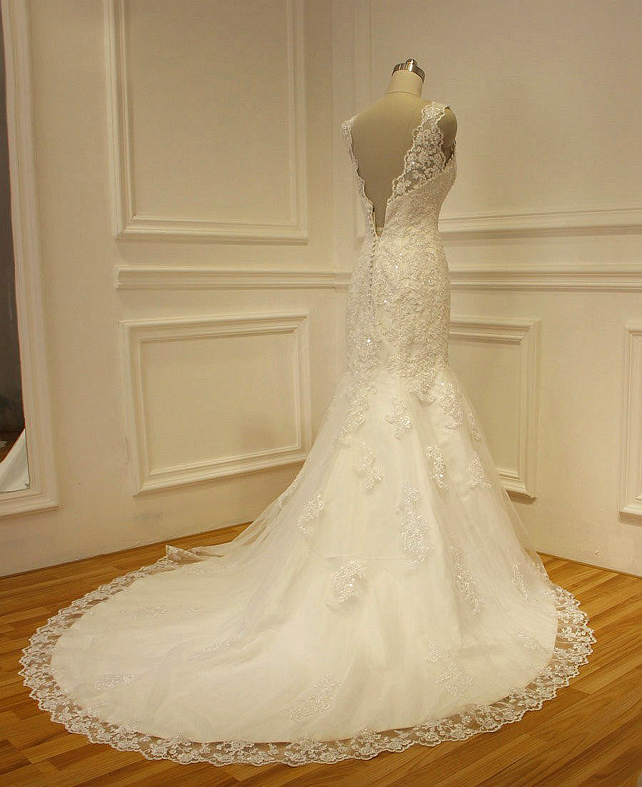 Lace Appliques Mermaid Wedding Dresses Beaded V-neck Low Back Chapel Train Fit And Flare Bridal Gowns Vestido De Noiva Real Photo