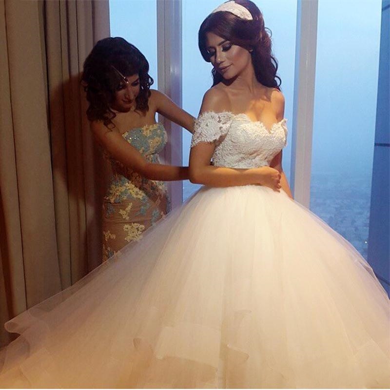 Vintage Off the Shoulder Ball Gown Wedding Dresses Puffy Lace Arabic Organza Tiered Ruffle Elegant Sweetheart Wedding Bridal Gowns