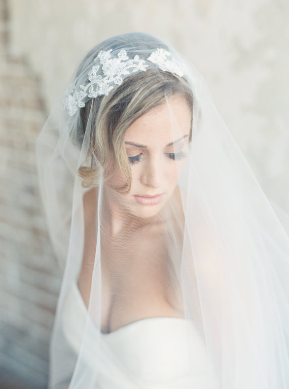 New Quality Best Sale Romantic wedding veil two Layer Cut Edge appliques Bridal Veils Celebrity Wedding Dress Bridal Accessories for wedding
