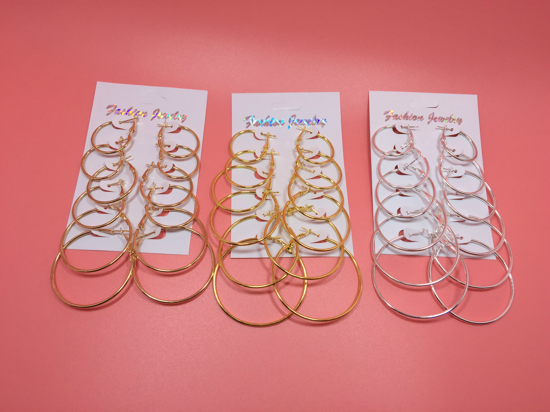 Mix 6 size 6 pairs/set 25mm 30mm 35mm 40mm 45mm 50mm Exaggeration Large size Ear ring Large Hoop Huggie Earrings
Mix 6 size 6 pairs/set 25mm 30mm 35mm 40mm 45mm 50mm Exaggeration Large size Ear ring Large Hoop Huggie Earrings