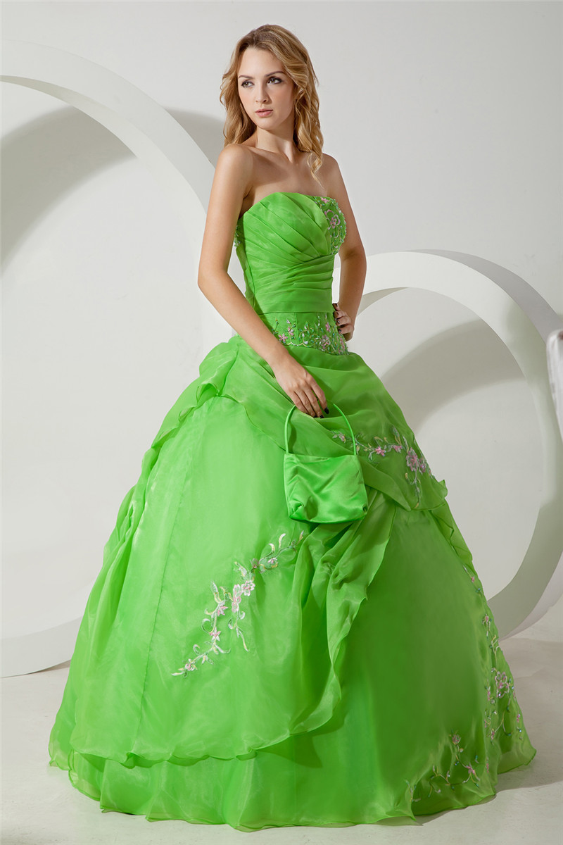 2017 New Fashion Green Embroidery A-Line Quinceanera Dress with Sequin Beasing Organza Plus Size Sweet 16 Dress Vestido Debutante Gowns BQ66