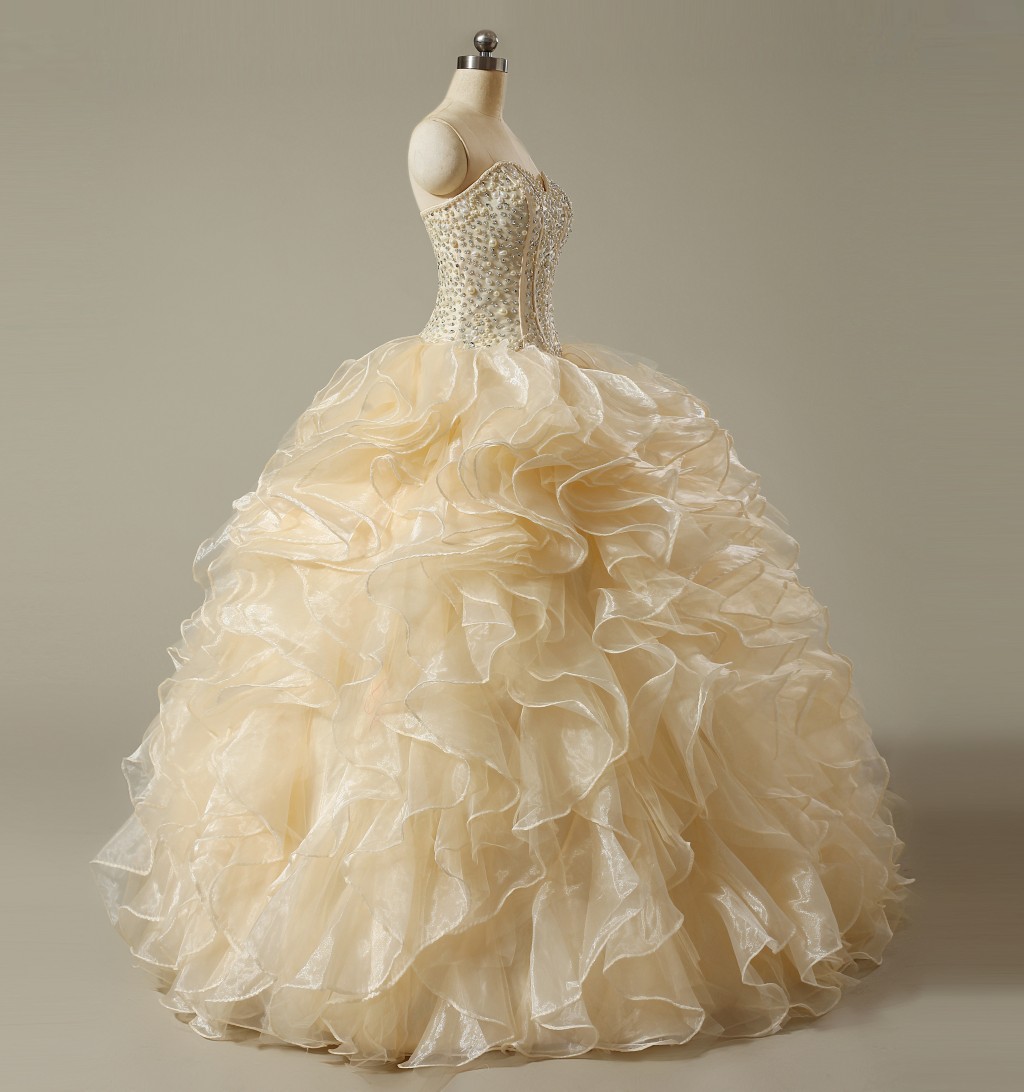 Hot Sale Cheap Stock Champagne Quinceanera Dresses Ball Gown Pearls Beaded Sweet 16 Dress Floor Length Pageant Prom Party Gown Q12