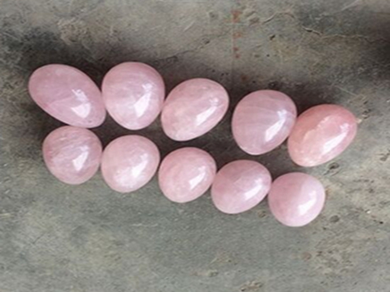 1pcs/lot Free Shipping Undrilled Natural Rose Quartz Yoni egg Jade egg Pelvic Kegel Exercise Vaginal Tightening Sphere