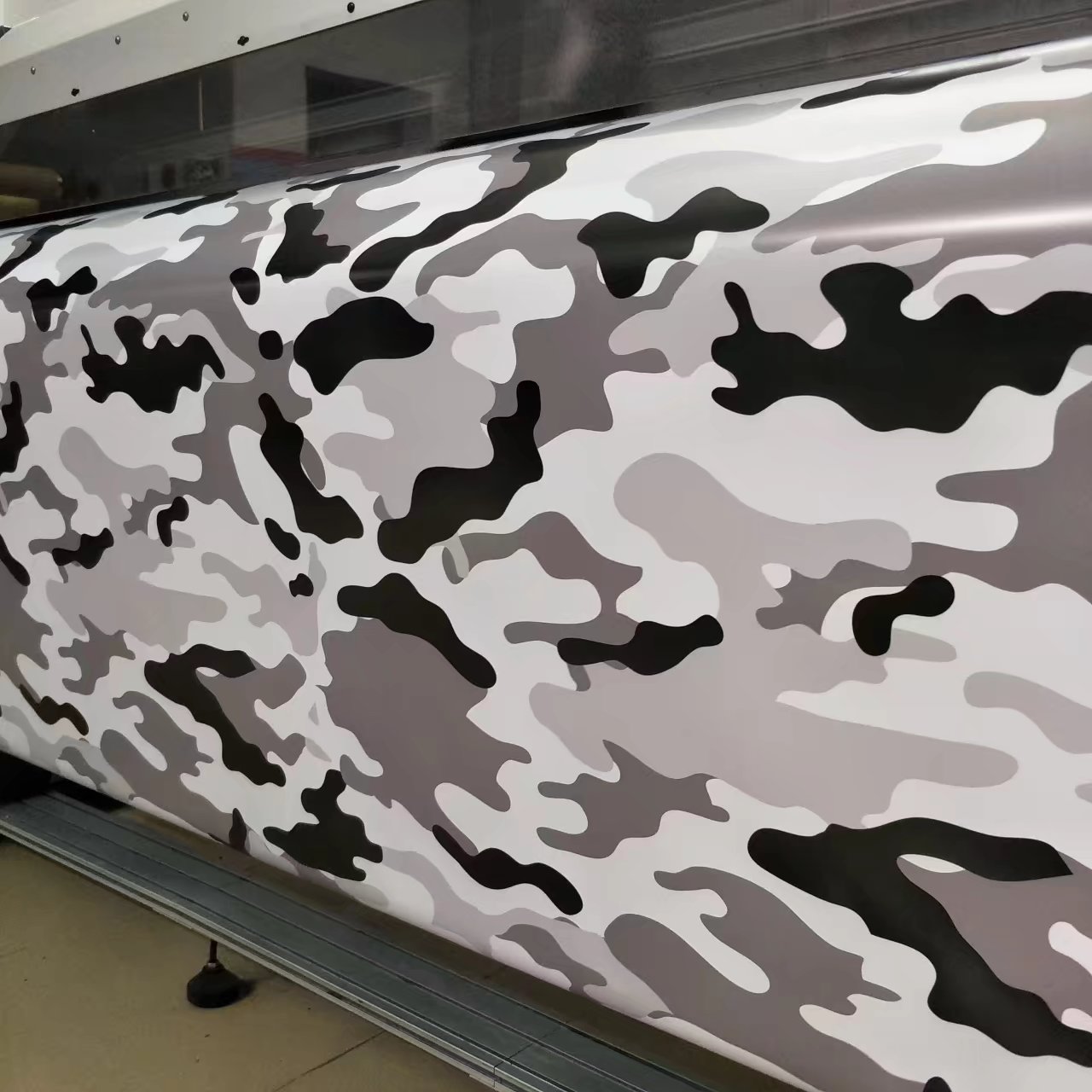 Gray black white Snow Camo VINYL Full Car Wrapping Camouflage Covering For truck boat foil gloss / matte finish size 1.52 x 30m/5x98ft