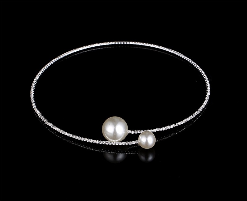 Elegant Delicate Crystal Rhinestone Choker Necklace Big Pearl Charm Single Strand Faux Pearl Necklace Diamond Collar for Women
