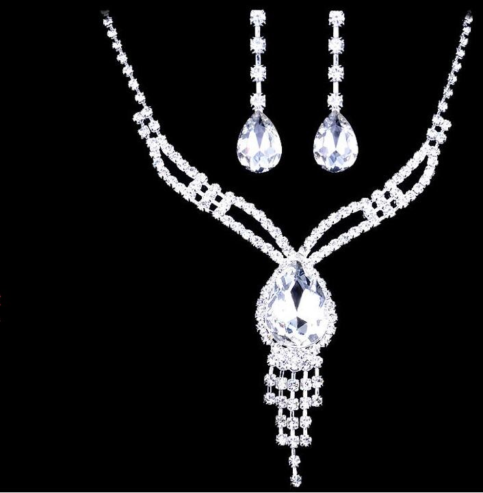 Wedding jewelry sets Earrings Necklace rings bracelet Accessories one set include four pcs luxury fashion new style free shippingHT126 Z260313