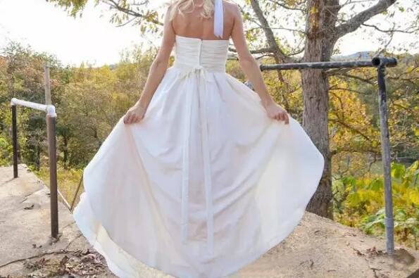 2017 Country Hi Low Wedding Dresses Cheap Sweetheart Ruched Tiered High Low Beach Bridal Gowns With Beaded Sash Custom Made EN8235