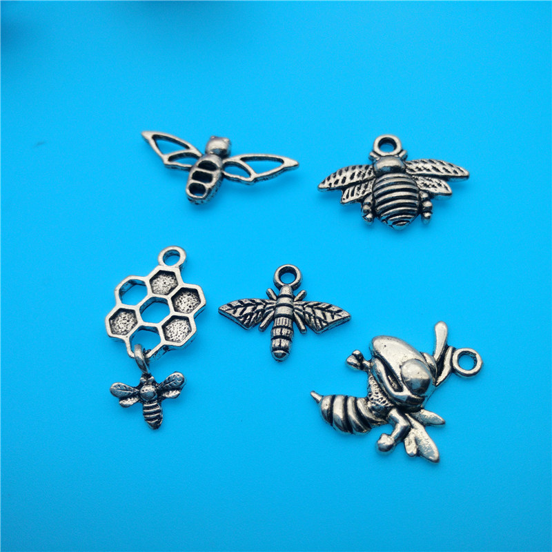 Mixed Tibetan Silver Bee Hummingbird Charms Pendants Jewelry Making Bracelet Necklace Fashion Popular Jewelry Findings Accessories DIY V164
Mixed Tibetan Silver Bee Hummingbird Charms Pendants Jewelry Making Bracelet Necklace Fashion Popular Jewelry Findings Accessories DIY V164