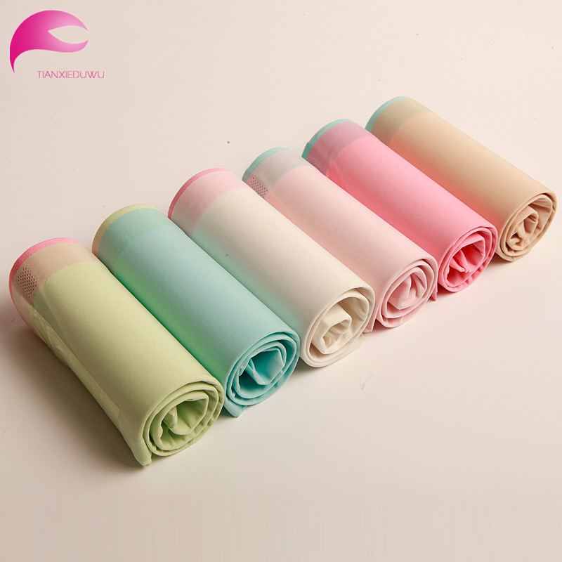 Wholesale-Hot Sale Summer Seamless Women Panties 82% Nylon Ultra-thin Sexy Women Briefs Plus Size Female Underwear Ice Silk Panties