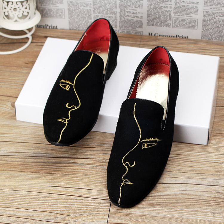 The British pointed shoes breathable Korean suede leather shoes men's hair stylist scrub lazy shoes loafer men flat shoes