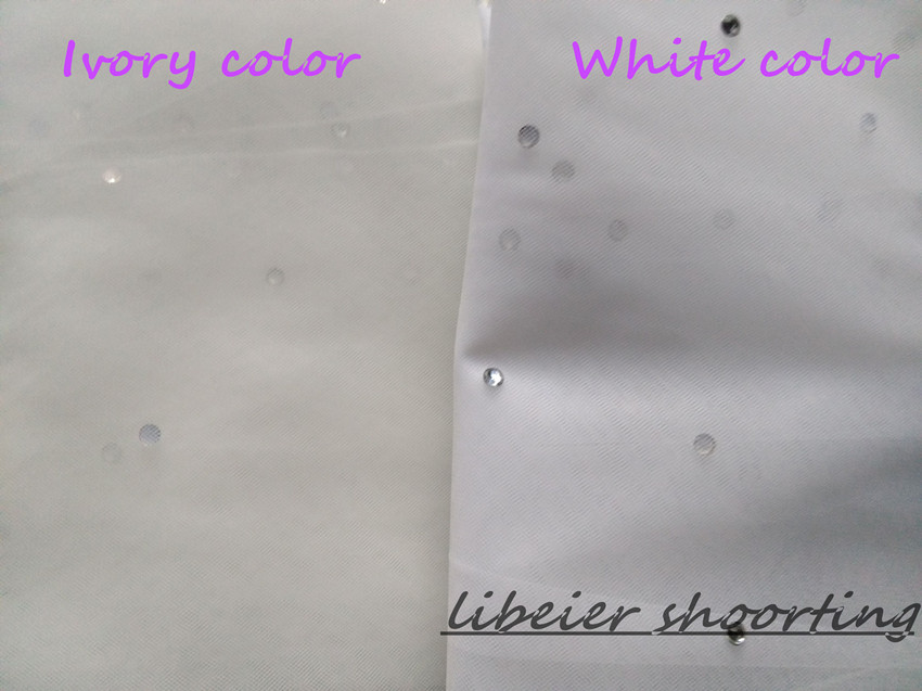 Hot Fashion In Stock High Quality One Layer Chapel Length Ivory White Champagne Wedding Veils Bridal Veil Accessories With Comb