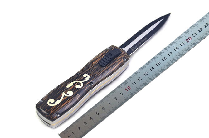 Butterfly Auto Two Blades Tactical knife D2 59HRC Titanium Blade Outdoor Camping Hiking Survival knives with nylon bag
Butterfly Auto Two Blades Tactical knife D2 59HRC Titanium Blade Outdoor Camping Hiking Survival knives with nylon bag