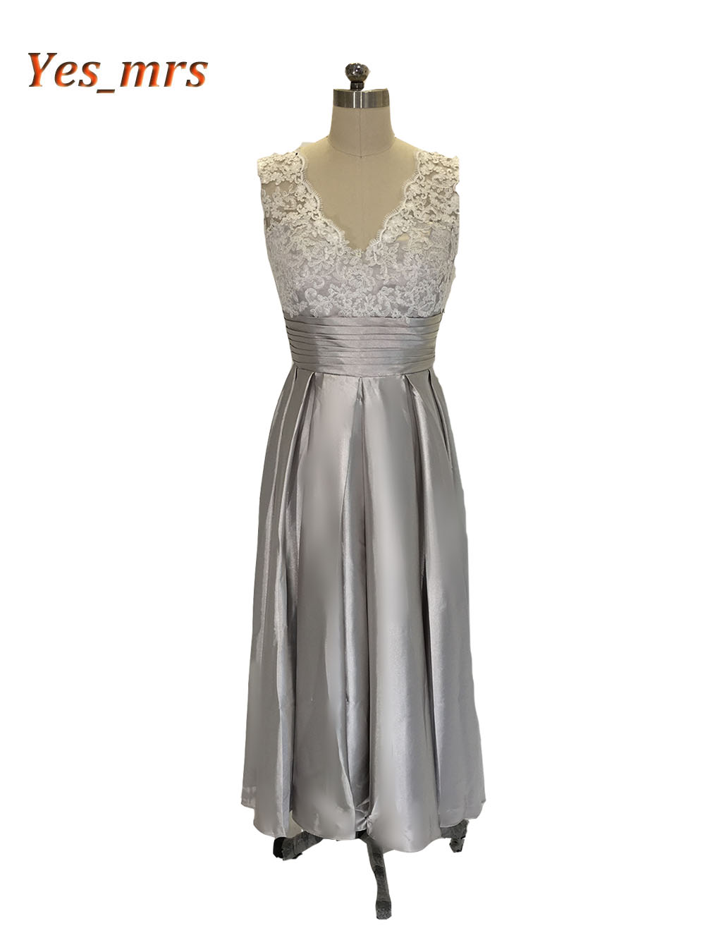 2017 Cheap Real Image Mother Of Bride Dresses V Neck White Lace Appliques Tea Length Silver Plus Size Formal Mother of the Groom Gowns
2017 Cheap Real Image Mother Of Bride Dresses V Neck White Lace Appliques Tea Length Silver Plus Size Formal Mother of the Groom Gowns