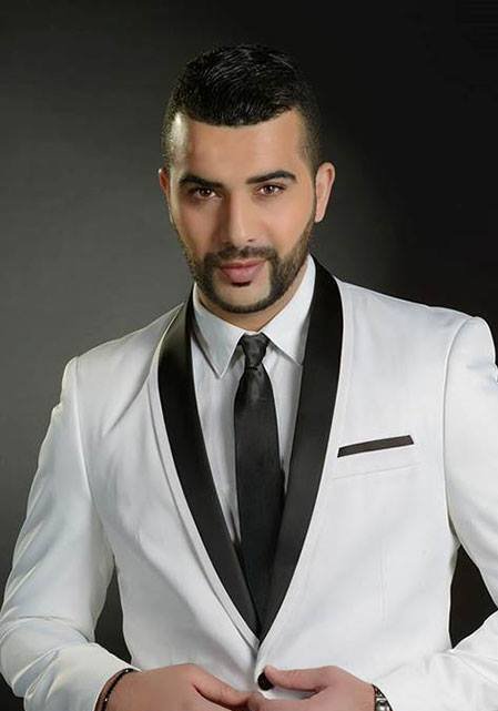 Handsome White Wedding Tuxedos Slim Fit Suits For Men Groomsmen Suit Two Pieces Black Peaked Lapel Formal Suits(Jacket+Pants+Tie)