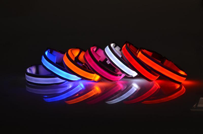 2pcs/lot LED Flashing Light Dog collar Pet Belt Harness Leash Tether dog supplies Safety Nylon Collar LED Collar LED Nylon Neck Strap
2pcs/lot LED Flashing Light Dog collar Pet Belt Harness Leash Tether dog supplies Safety Nylon Collar LED Collar LED Nylon Neck Strap