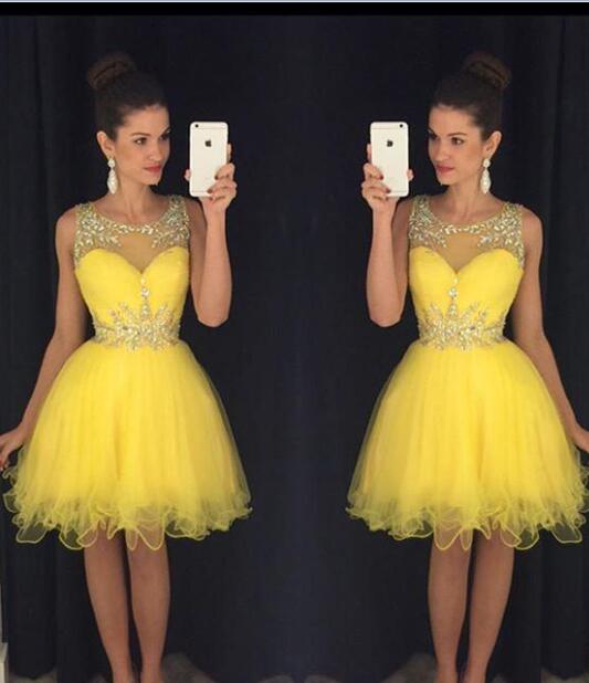 2020 New Short Yellow Homecoming Dresses Illusion Crystal Beads Tulle Sleeveelss Knee Length Party Graduation Formal Plus Size Cocktail Gown, Lavender
2020 New Short Yellow Homecoming Dresses Illusion Crystal Beads Tulle Sleeveelss Knee Length Party Graduation Formal Plus Size Cocktail Gown, Lavender