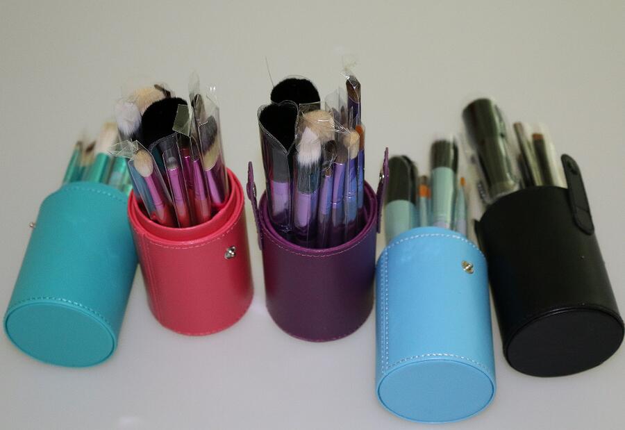 12Pcs Makeup Brush Set+Cup Holder Professional Makeup Brushes Set Cosmetic Brushes With Cylinder Cup Holder