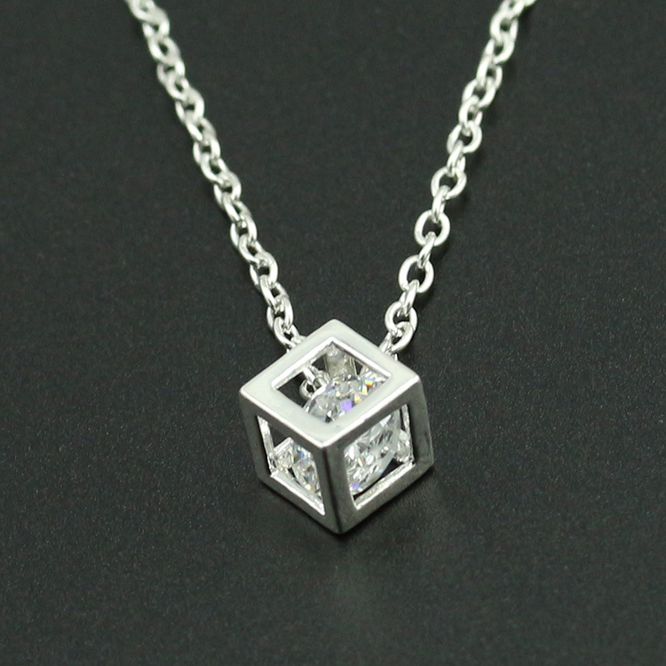 2017 New Fashion Crystal Zircon Cube Box Pendant Necklace For Women Jewelry Gold Color Silver Color Locket Chain Necklaces Wholesale
2017 New Fashion Crystal Zircon Cube Box Pendant Necklace For Women Jewelry Gold Color Silver Color Locket Chain Necklaces Wholesale