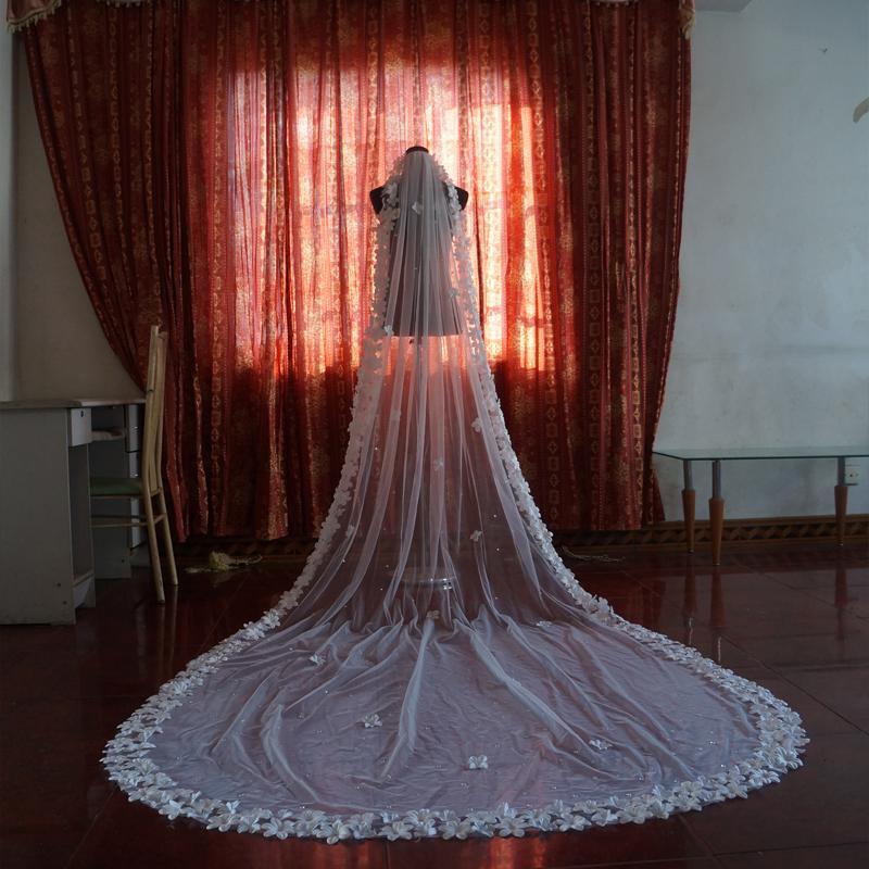 New Soft Tulle Romantic One Layer Flower Applique Edge With Comb Pearls Lvory White Wedding Veil Cathedral Bridal Veils Three Metres Long
New Soft Tulle Romantic One Layer Flower Applique Edge With Comb Pearls Lvory White Wedding Veil Cathedral Bridal Veils Three Metres Long