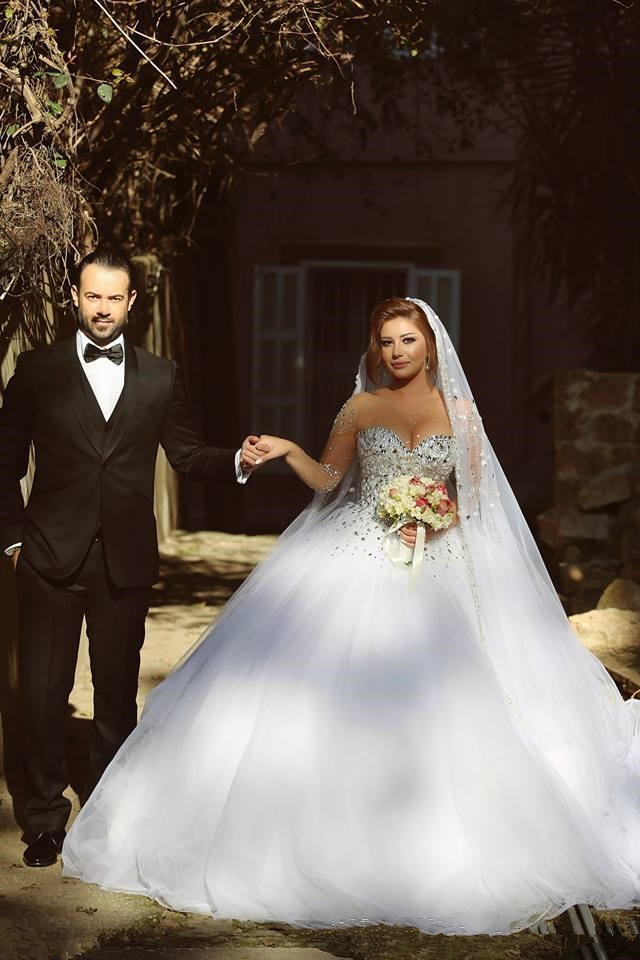 long sleeve ball gown wedding dresses with rhinestones crystals cap sleeve wedding party dress bridal gowns