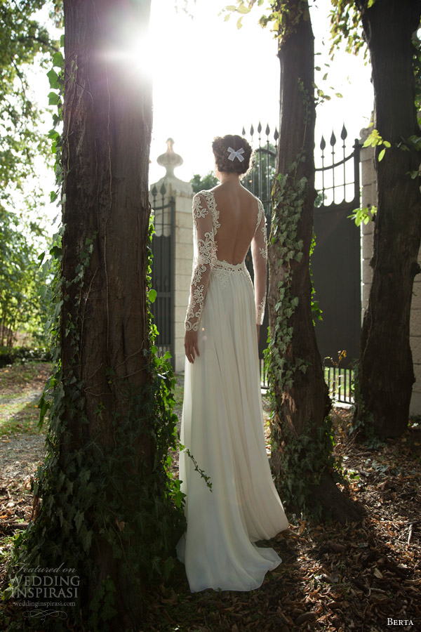 Illusion Long Sleeve Beach Lace Wedding Dress Vintage Sheath Chiffon Open Back Floor Length Empire Garden Bridal Gowns