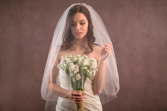 New Hight Quality Best Sale Romantic Fingertip White Ivory Cut Edge Veil Bridal Head Pieces For Wedding Dresses
