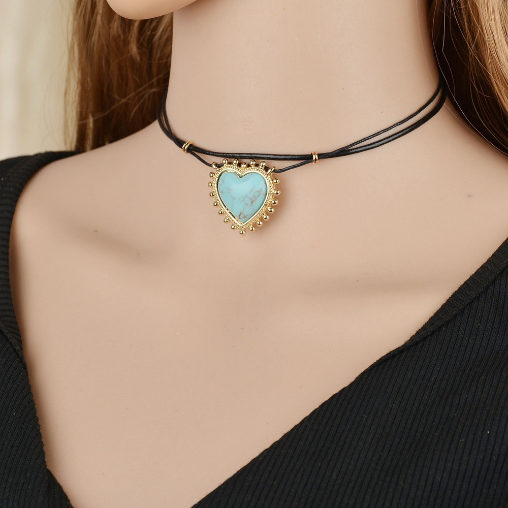 Trendy Classic Leather Chain Chokers Necklaces Vintage 3 Color Crystal Stone Pendants Necklace For Women Jewelry New Arrival
Trendy Classic Leather Chain Chokers Necklaces Vintage 3 Color Crystal Stone Pendants Necklace For Women Jewelry New Arrival