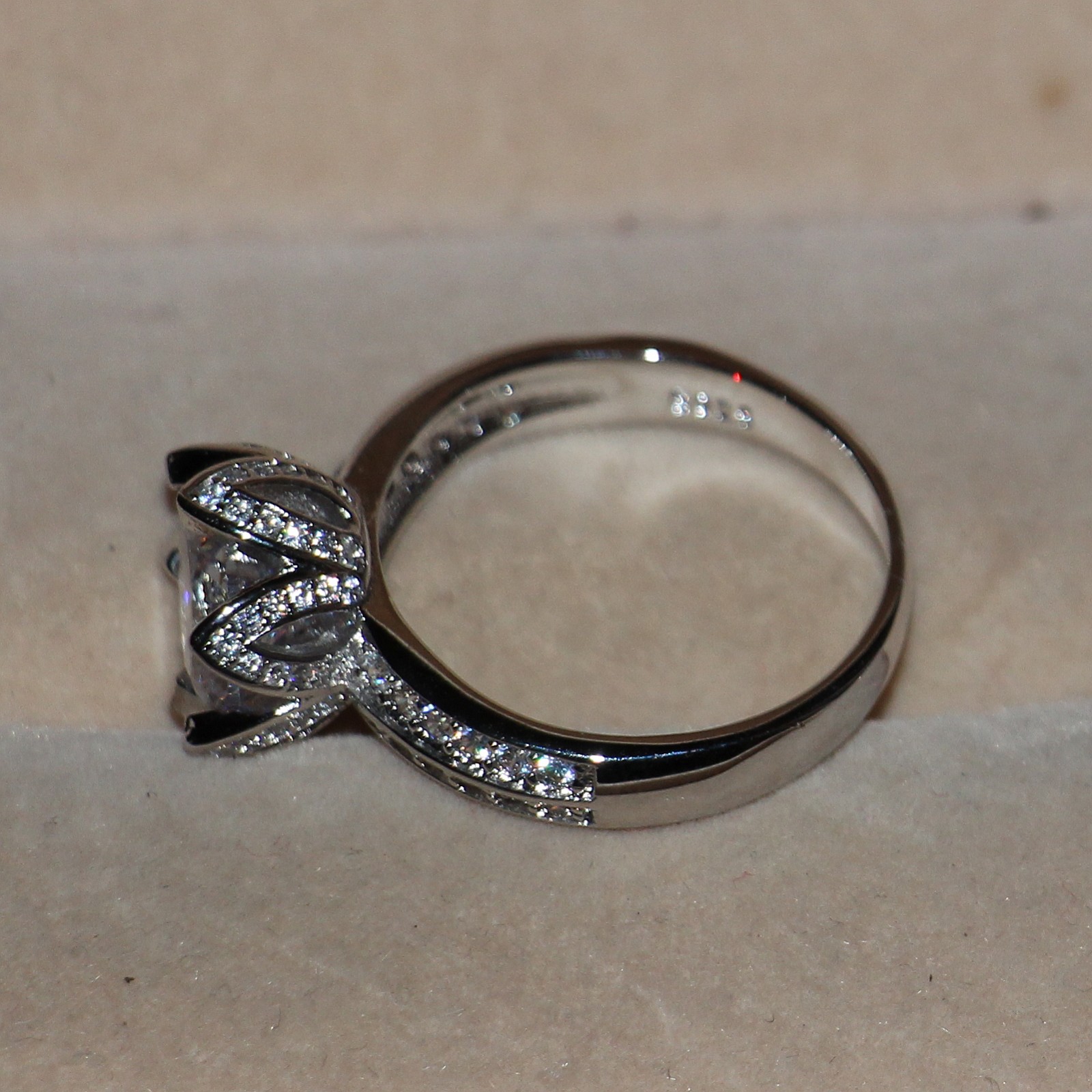 Victoria Wieck Luxury Jewelry Solitaire 3ct White topaz 925 Sterling silver Lotus Flower CZ Diamond Wedding Band Women Ring gift Size 5-11