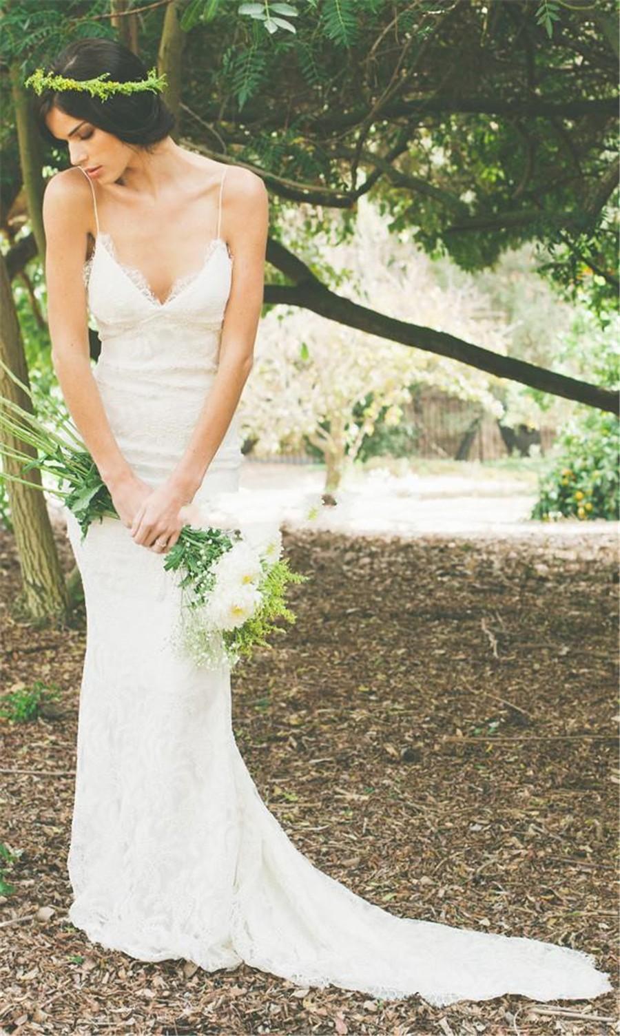 Simple Bohemian Lace Boho Casual Country Wedding Sexy Backless Fitted Gowns Garden Beach Bridal Dress Spaghetti 0510