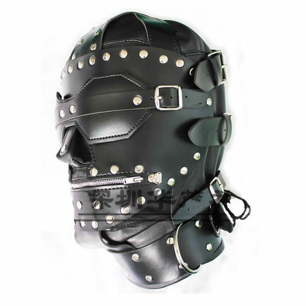 Qualité Bondage Gear Cagoules en cuir Muselières Fetish BDSM Esclave Formation Fermeture Éclair Tête Harnais Masque Nouveau Stud Design B0306021