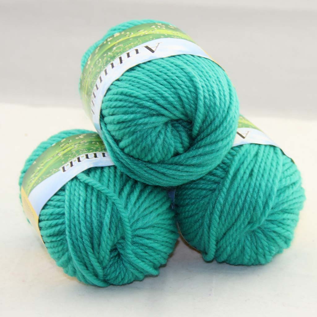 

LOT 3 Balls X 50g Chunky Thick Soft Wool Yarn Hand Knitting Kelly green 248-221-3, Multi-colored