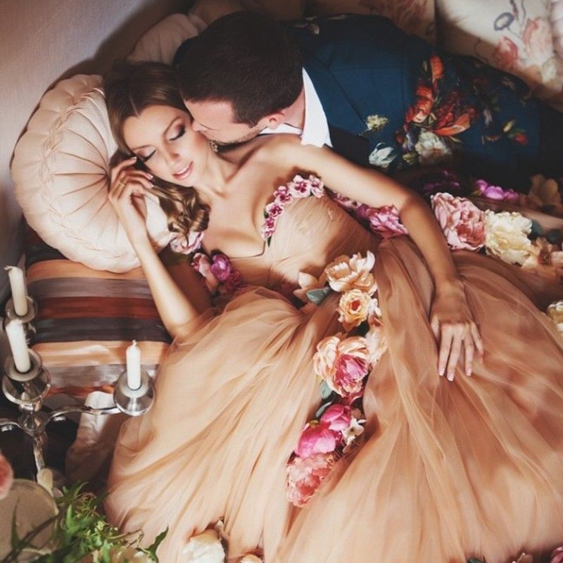 One Shoulder Fairy Country Wedding Dresses Luxury Handmade Flower Champagne Beach Wedding Dress Sweep Train Colorful Camo Bridal Gowns