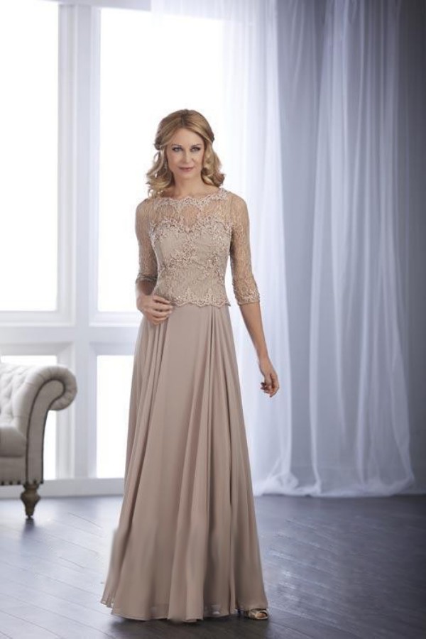 Long Sleeve Elegant Mother Of The Bride Dresses Lace Applique Formal Dress For Mothers Plus Size Evening Gown Wedding Guest Gown